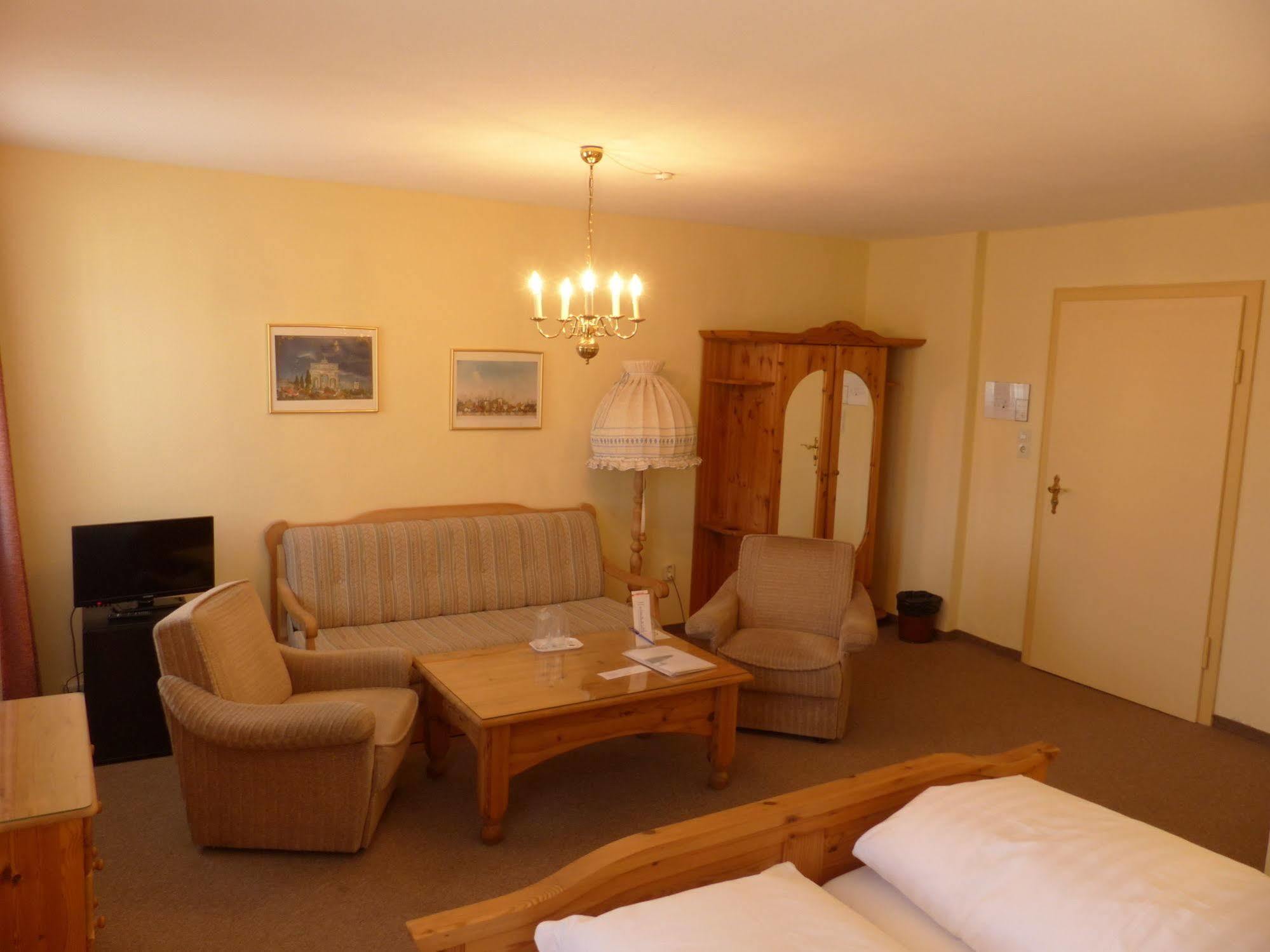 Hotel Simon Gauting Extérieur photo