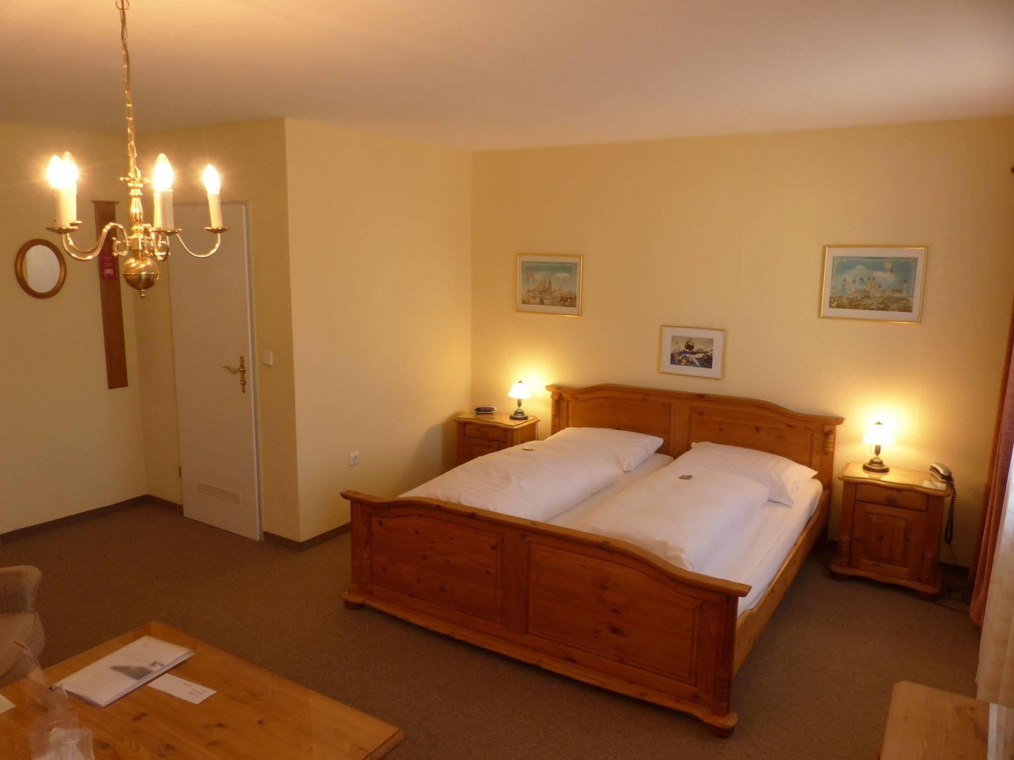 Hotel Simon Gauting Extérieur photo